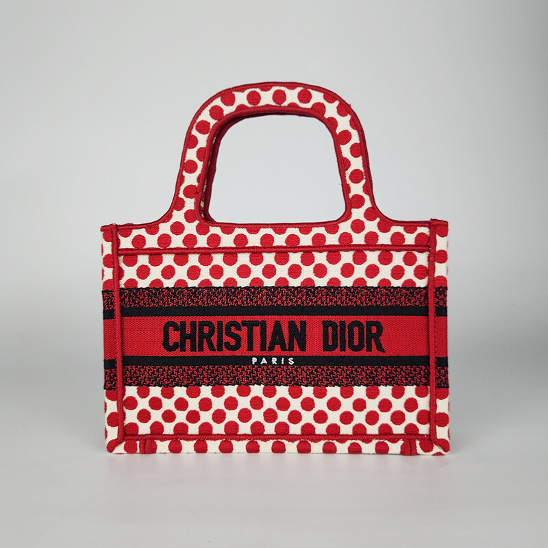 크리스찬 디올 아무르 레드닷 북토트 미니 S5475ZBBE 여성 토트백 406602834 - Christian Dior