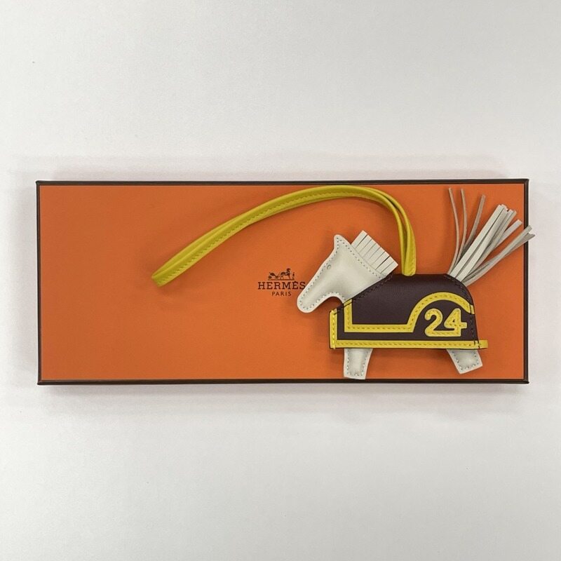 [더럭스] 에르메스 로데오참 로베오 24 PM 마일로 H087349CAAC - Hermes