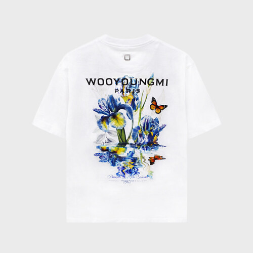 [우영미] 26SS 플라워 백로고 코튼 반팔티셔츠 화이트 남성 티셔츠 W261TS06701W / TR - Wooyoungmi