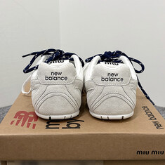 논현 더팩토리 26SS 미우미우 X 뉴발란스 530 스웨이드 메쉬 스니커즈 화이트 (5E165E 3D8C F0009) 썸네일 3
