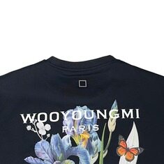 우영미 플라워 백 로고 티셔츠 화이트 블랙 W261TS06708B 썸네일 3