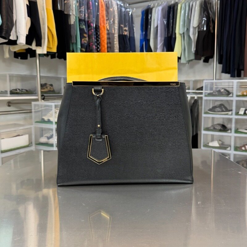  펜디 투쥬르 미디움 토트 숄더백 - Fendi
