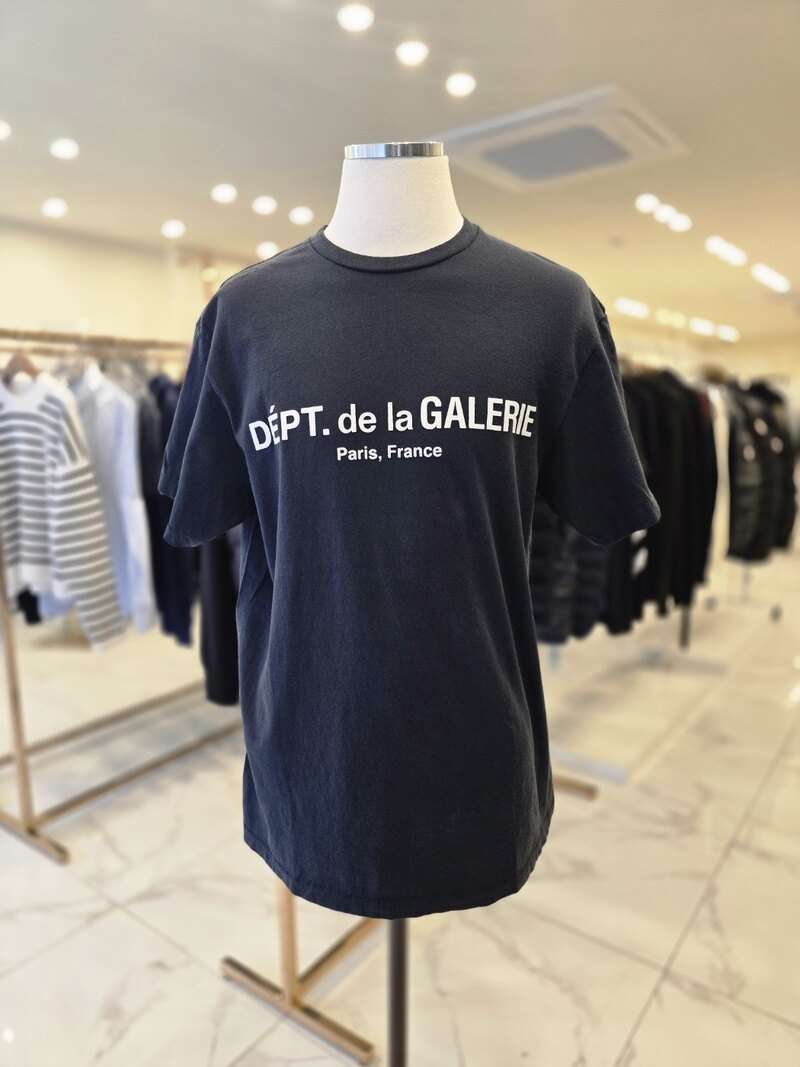 갤러리 디파트먼트 블랙 반팔 티셔츠TOP036 WABLK - Gallery Dept.