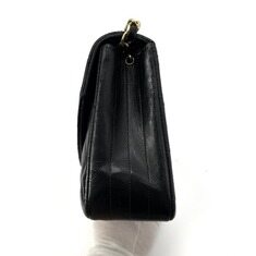샤넬 빈티지 램스킨 라운드 플랩 크로스백 썸네일 3