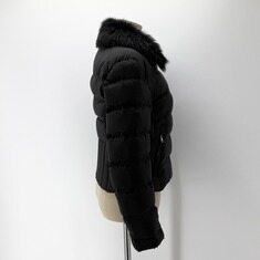 프라다 리나일론 삼각로고 여성 숏 패딩 점퍼 썸네일 4