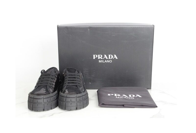 프라다 삼각로고 더블 휠 시퀸스 스팽글 스니커즈 블랙 37(240) - Prada