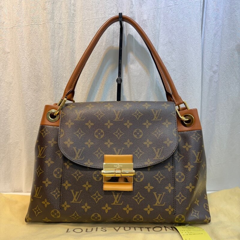 루이비통 M40580 모노그램 올랑프 숄더백 - Louis Vuitton