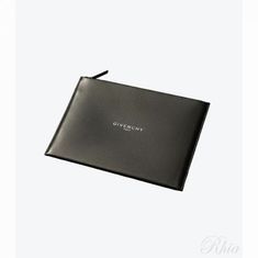 지방시 26FW 안티고나 스탬프드 라지 파우치 인 레더 BK60FXK21L 001 썸네일 1