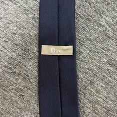 논현 더팩토리 26SS 디올 로고 실크 넥타이 / 네이비 블루 (68C1047B6043 C580) 썸네일 4
