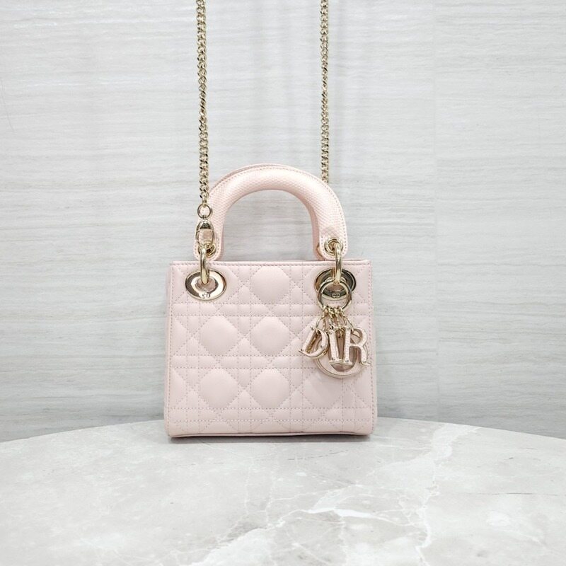 [럭스유] 디올 레이디 디올 스몰백 파우더핑크 리자드 핸들 M0505ODHF - Christian Dior
