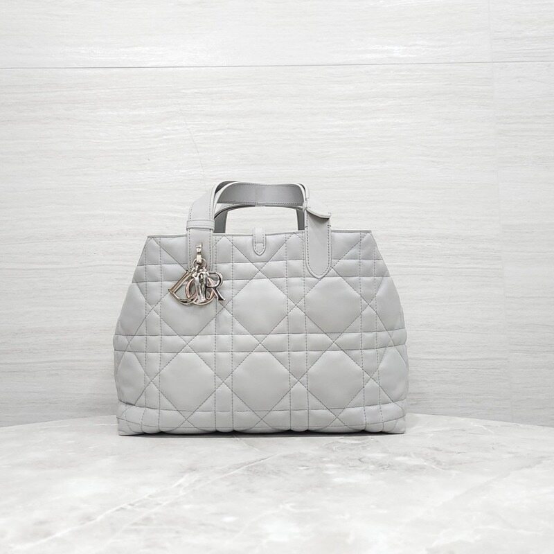 [럭스유] 디올 뚜주흐 미디엄백 그레이 M2821PSHJ - Christian Dior