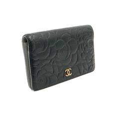 Chanel(샤넬) A36544 블랙 램스킨 까멜리아 금장 CC로고 플랩 장지갑 (17번대) 썸네일 2