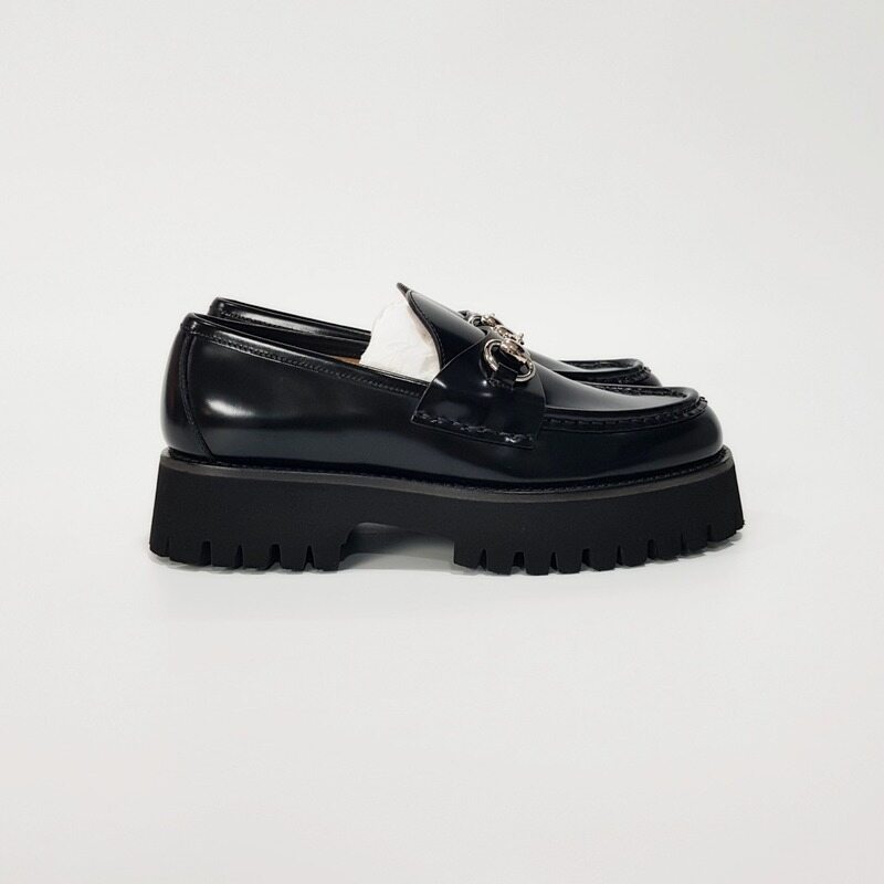구찌 스퀘어 홀스빗 레더 로퍼 764211 - Gucci