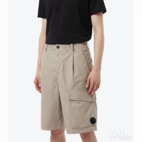 CP컴퍼니 26SS 마이크로 랩스 박시 렌즈 쇼츠 20CMBE127A 110325G 904 반바지 - CP company
