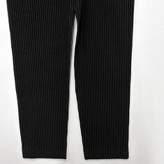 논현 더팩토리 26SS 옴므 플리세 이세이 미야케 베이직 플리츠 팬츠 / 블랙 (HP66JF550 15) 썸네일 3