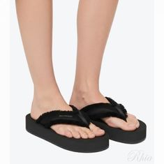 발렌시아가 26SS 제트 랙 텅 샌들 870111 W0WM0 1000 썸네일 1