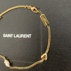 더팩토리 26SS 생로랑 YSL 모노그램 오피움 하트 참 브레이슬릿 팔찌 골드 (701950 Y1526 9137) 썸네일 6