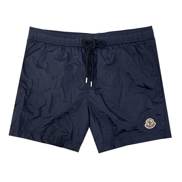 [럭스댓] 국내 26SS 몽클레어 2C0000453326 로고 와펜 패치 스윔 쇼츠 - Moncler