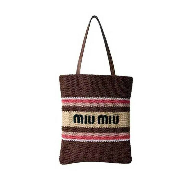 [국내배송] 미우미우 라피아 이펙트 우븐 토트 백 5BG248 2DO3 F05CP - Miu Miu