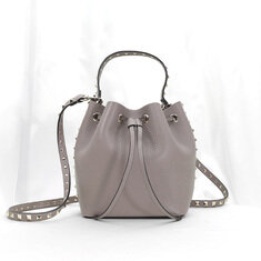 Valentino(발렌티노)  B0L31VSFNB9 도브 그레이 그레인 카프스킨 락스터드 버킷 2WAY 썸네일 2