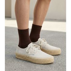 LOEWE Rio Lace Up in suede and laffia M526284X01 1130 리오 스웨이드 & 라피아 레이스업 슈즈 썸네일 1