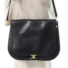CELINE 26SS SOFT TRIOMPHE BESACE IN SUPPLE SHINY LAMBSKIN 123632T88 38NO 서플 샤이니 램스킨 소프트 트리옹프 베사체 썸네일 1