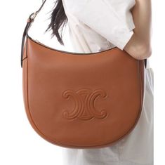 CELINE 26SS HELOISE CUIR TRIOMPHE BAG IN SUPPLE CALFSKIN 114713FLH 04LU 엘로이즈 트리옹프 백 썸네일 1