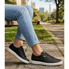 ECCO 26SS Women's Soft 7 Sneaker 430003-01001 여성 소프트7 스니커즈 썸네일 1