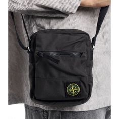 STONE ISLAND 9200011 Resin Treated Cordura® 1500 Pouch Bag K2S15 S0075 V0062 레진 트리티드 코듀라 파우치백 썸네일 1