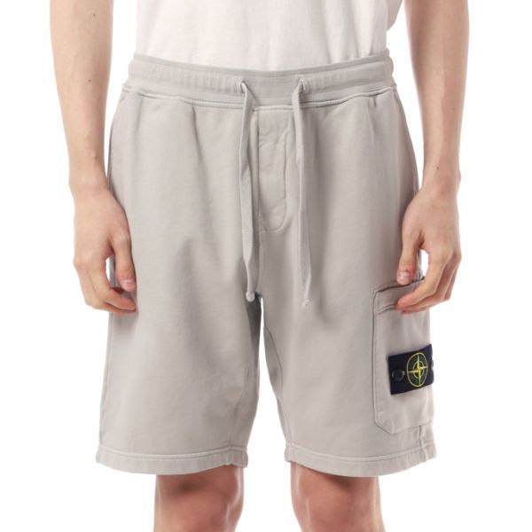 STONE ISLAND 26SS 6200011 Organic Cotton Fleece Cargo Pocket Detail Regular Fit Jogger Shorts L1S15 S0051 V0061 오가닉 코튼 플리스 레귤러 핏 스웨트 쇼츠 - Stone Island