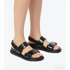 마르니 26SS 가죽 퍼스벳 더블 스트랩 샌들 FBMS018001 P7615 00N99 썸네일 1