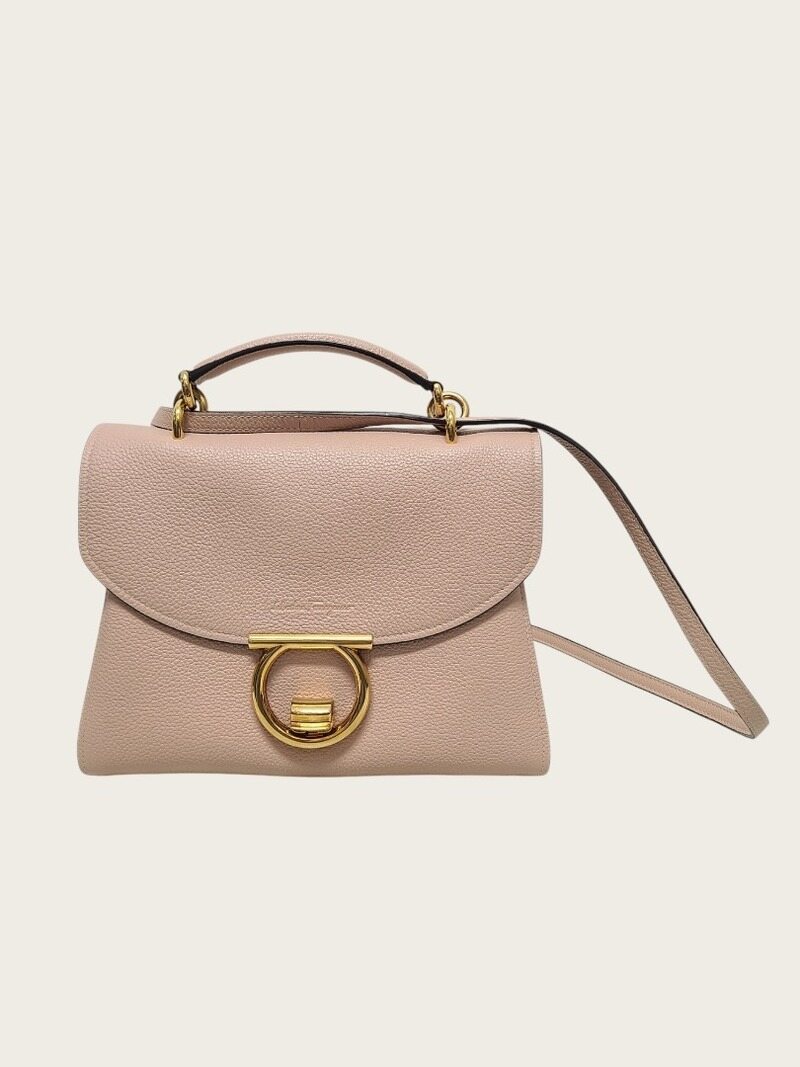 [중고명품/루이스잇] 페레가모 베이지 금장 레더 간치니 마고 탑 핸들 숄더백 - Salvatore Ferragamo
