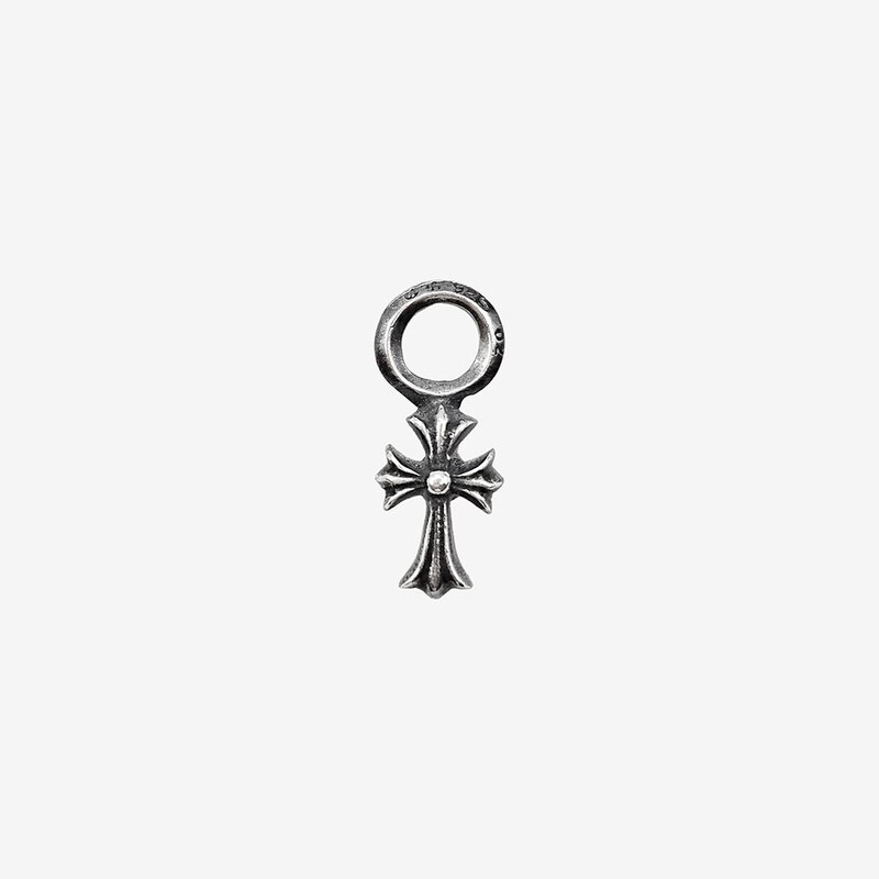 [어포드] 크롬하츠 CH 타이니 크로스 참 펜던트 실버 LLWFZF6F - Chrome Hearts