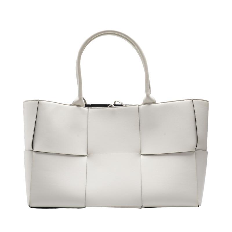 화이트 레더 인트레치아토 아르코 미듐 토트백 - Bottega Veneta
