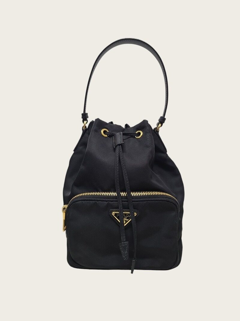 [중고명품/루이스잇] 프라다 블랙 리나일론 삼각로고 금장 듀엣 버킷백 - Prada