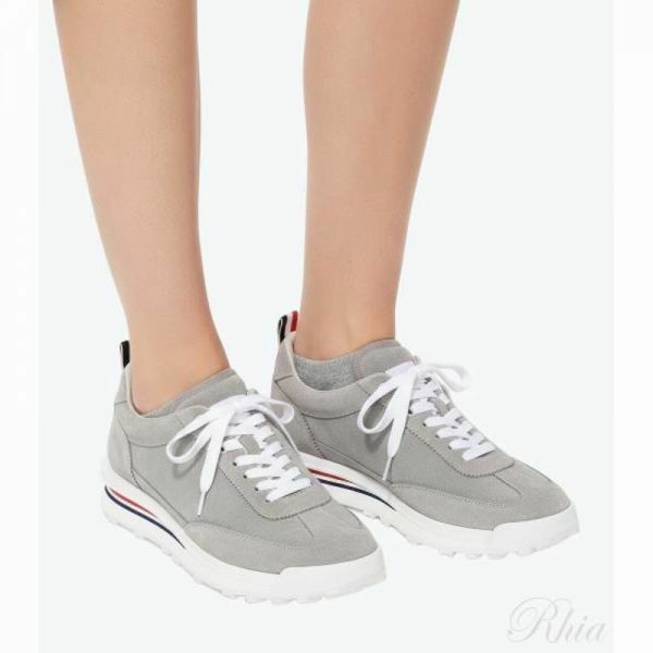 톰브라운 26FW 카프 스웨이드 테크 러너 스니커즈 MFE018B L0037 059 - Thom Browne