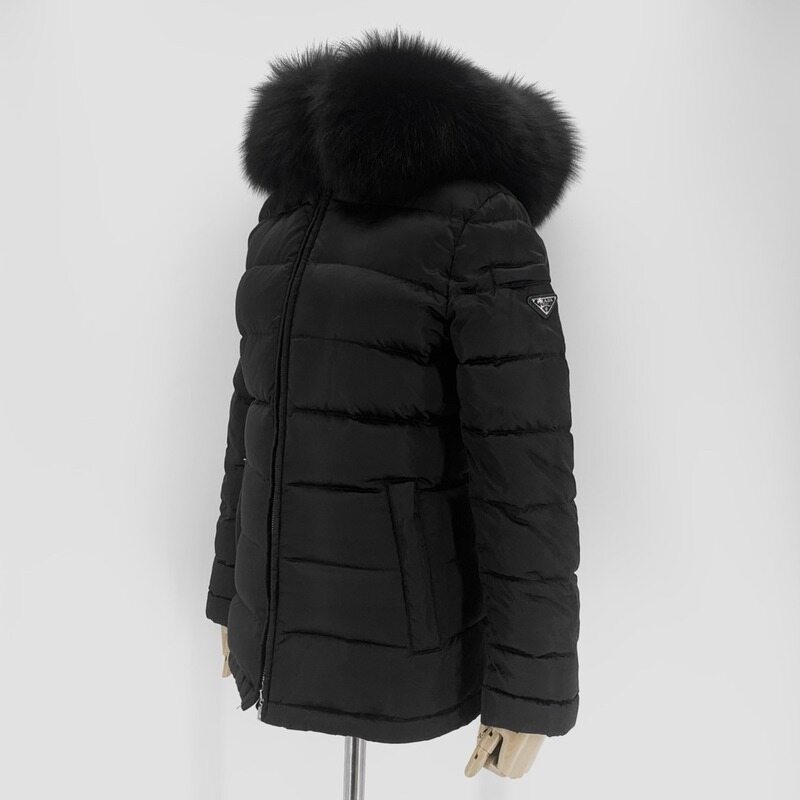 프라다 리나일론 삼각로고 폭스퍼 여성 롱패딩 점퍼 - Prada
