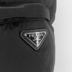 프라다 리나일론 삼각로고 폭스퍼 여성 롱패딩 점퍼 썸네일 6