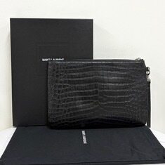 생로랑 크로커다일 패턴 은장 모노그램 클러치백 블랙 (558070) 썸네일 2