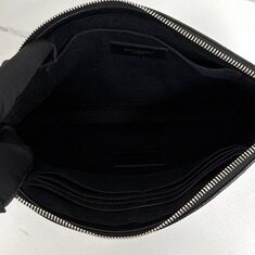 생로랑 크로커다일 패턴 은장 모노그램 클러치백 블랙 (558070) 썸네일 7