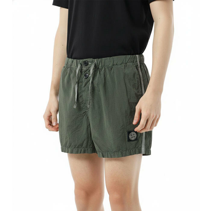 [국내배송] 스톤아일랜드 슬림핏 반바지 밀리터리 그린 K1S15 B100006 S0043 - Stone Island