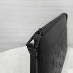 [럭스유] 루이비통 포쉐트 보야주 수플 클러치 M82545 썸네일 3
