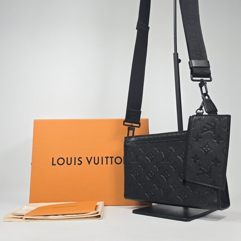 루이비통 가스통 웨어러블 월릿 크로스백  - Louis Vuitton