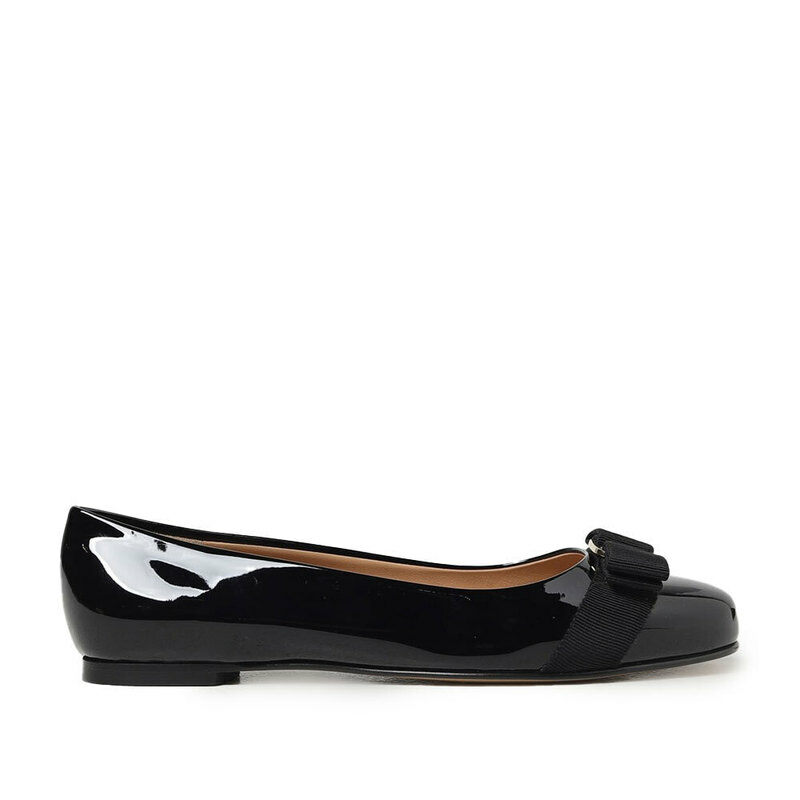 [국내배송] 페라가모 플랫슈즈 발레리나 바리나 01A181 574556 - Salvatore Ferragamo