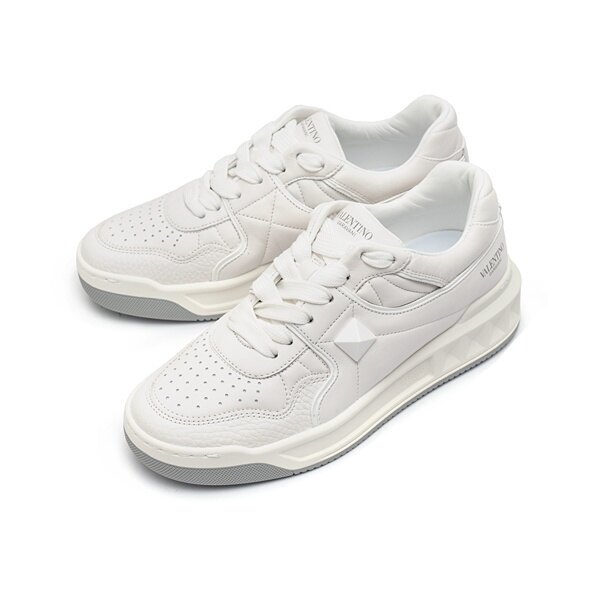 라프리마 [VALENTINO] 발렌티노 원 스터드 로우탑 여성 스니커즈 1W2S0CS4-NWN-0BO - Valentino Garavani