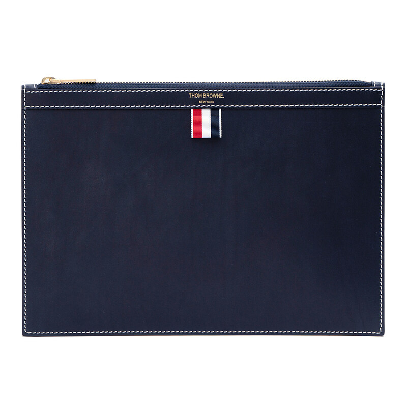 톰브라운 RWB 탭 로고 레더 클러치 MAC019LL0044-415 - Thom Browne