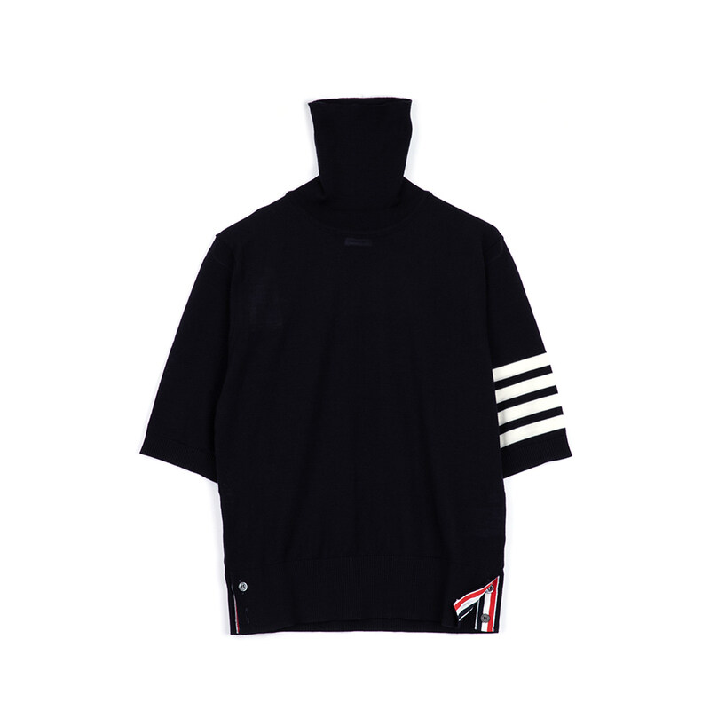 톰브라운 파인 메리노 4-바 릴랙스드 숏 슬리브 터틀넥 FKA434AY1014-415 - Thom Browne