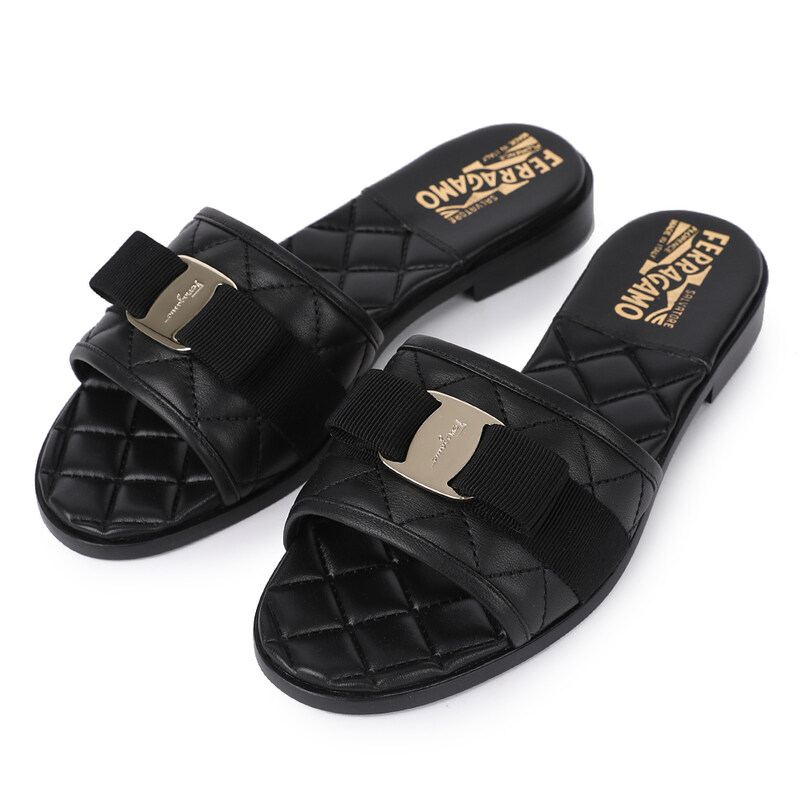 페라가모 바라 슬라이드 LOVECQ-1 NERO 753739 - Salvatore Ferragamo