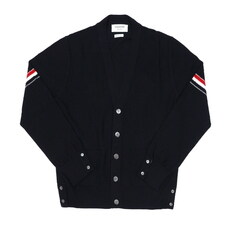 [톰브라운 THOM BROWNE] MKC519A Y1002 415 스트라이프 그로그랭 암밴드 남성 가디건 썸네일 1