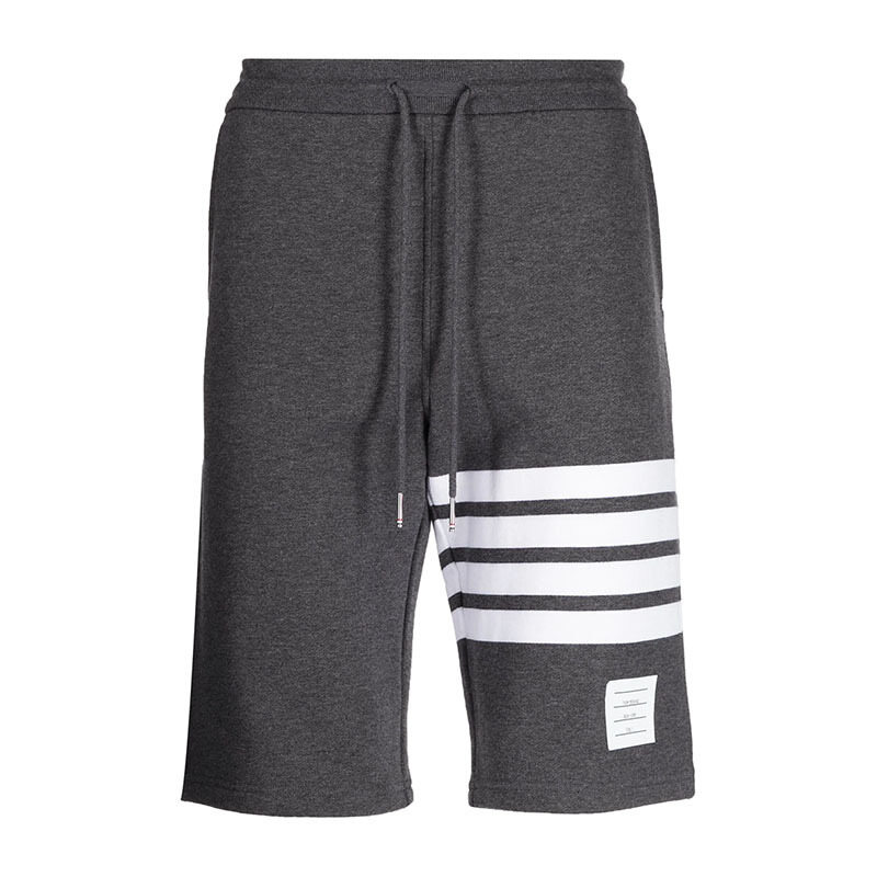 26SS 톰브라운 4바 스트라이프 다크그레이 남성 반바지 MJQ012H 00535 025 - Thom Browne